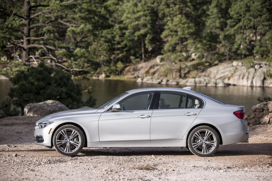  BMW 340i xDrive Luxury Line 2016 года  (US) (фото 7 из 11)